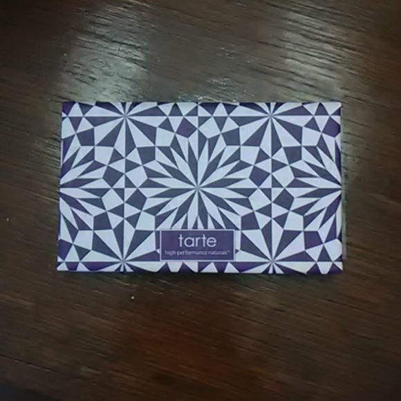 Tarte Amazon clay eyeshadow! - Picture 3 of 5
